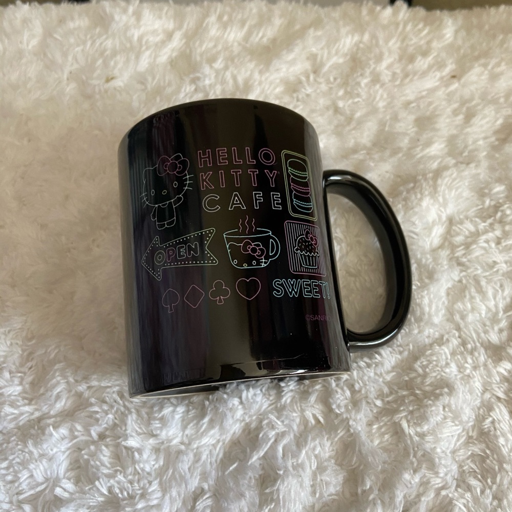 Hello Kitty Cafe Las Vegas Exclusive Neon Mug NWT - Picture 4 of 8